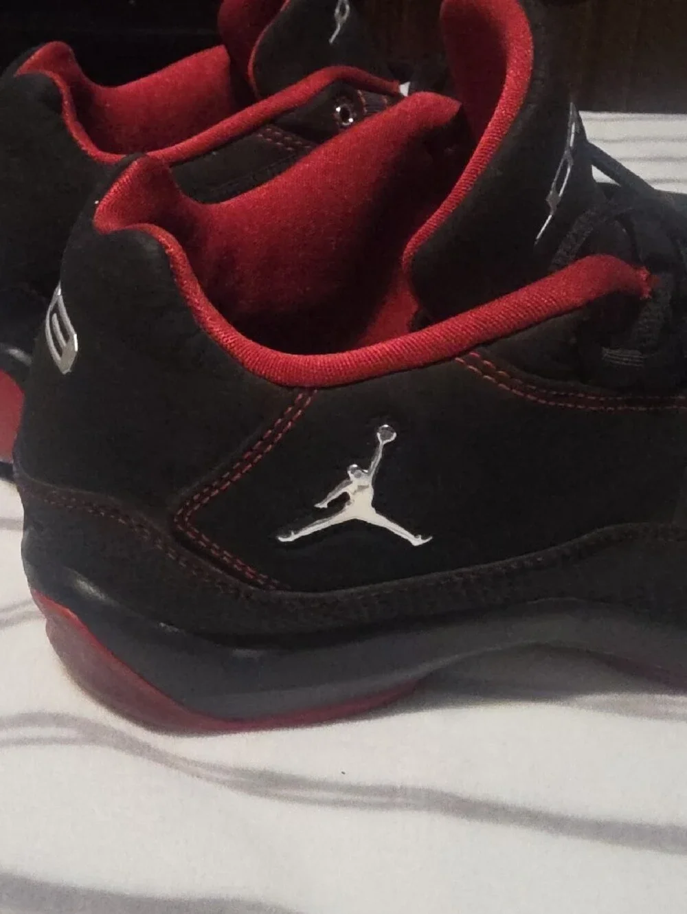 Jordan Men’s Black and Red Athletic Low-Top Sneakers 2007